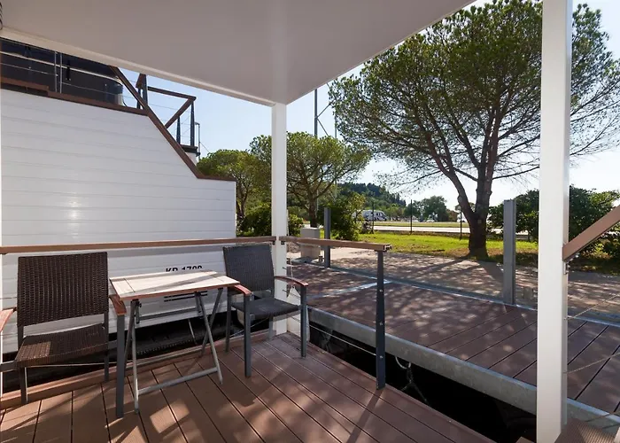 Stella Blue Floating House Portorož